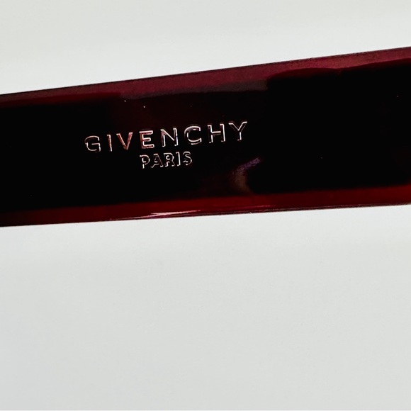 Givenchy Square Oversized Sunglasses GV 7015/S - Picture 4 of 7